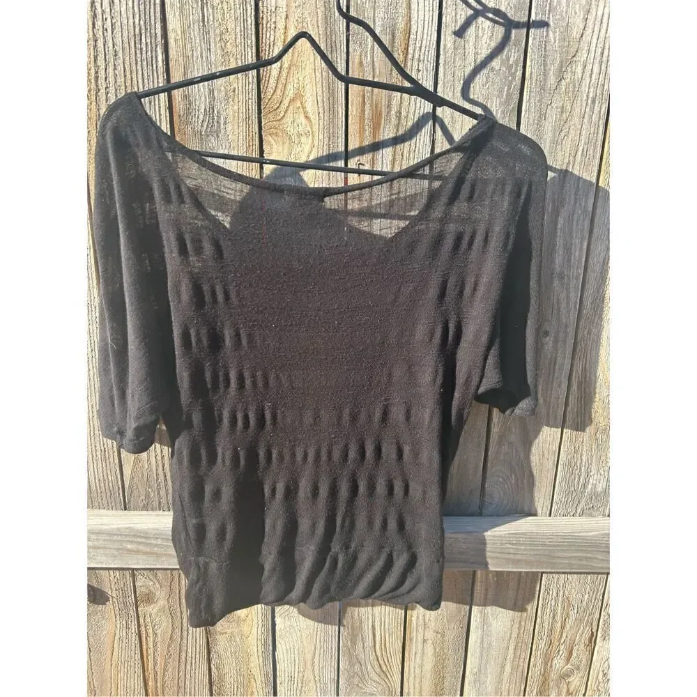 Zenna Outfitters noise sheer striped short sleeve size small